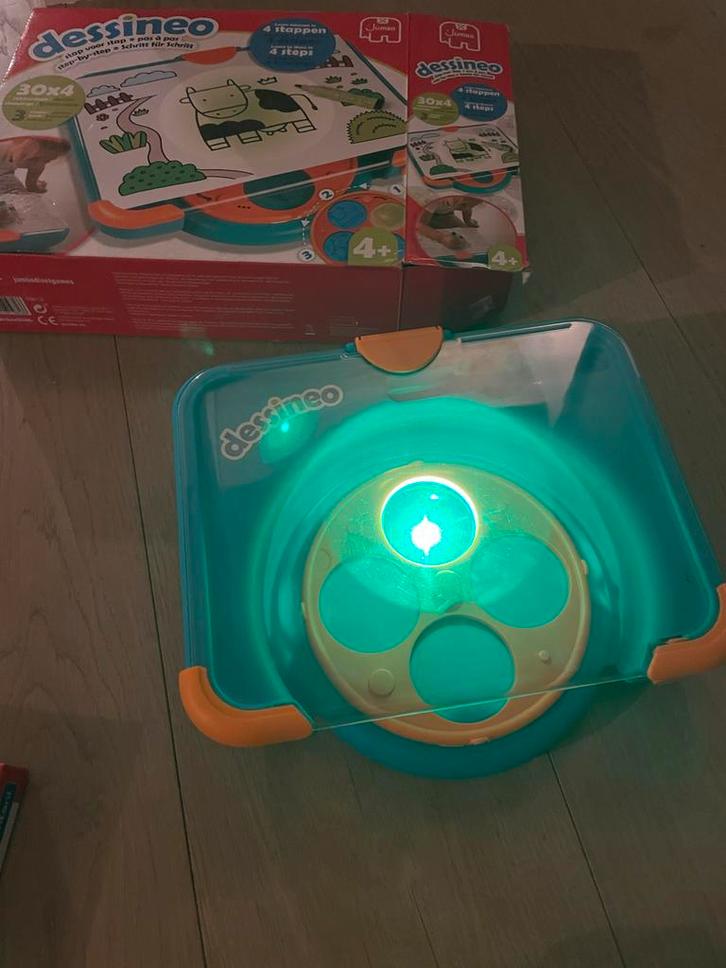 Dessineo Tekenbord - Creatief Tekenen voor Kinderen, Hobby en Vrije tijd, Knutselen, Zo goed als nieuw, Materiaal, Ophalen of Verzenden