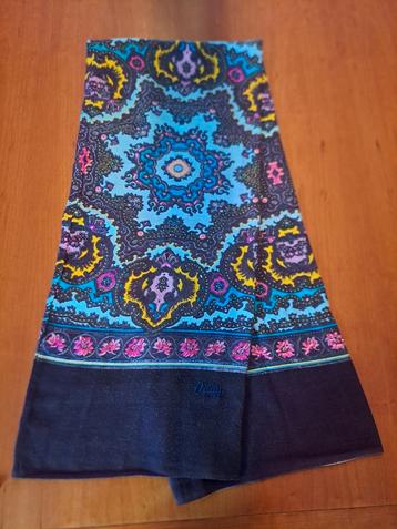 Oilily sjaal paars beschikbaar voor biedingen