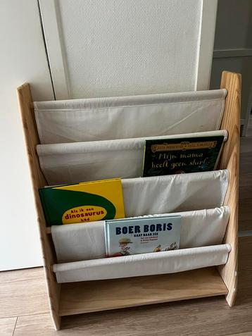 Leuke Boekenkast voor Kinderen beschikbaar voor biedingen