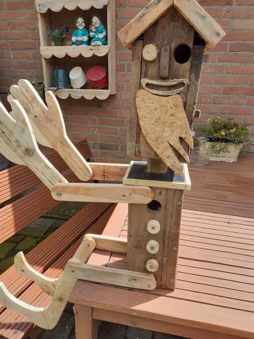 Laatste mannetje dat vogels een nest plek bied, Tuin en Terras, Vogelhuisjes en Vogelbaden, Zo goed als nieuw, Ophalen