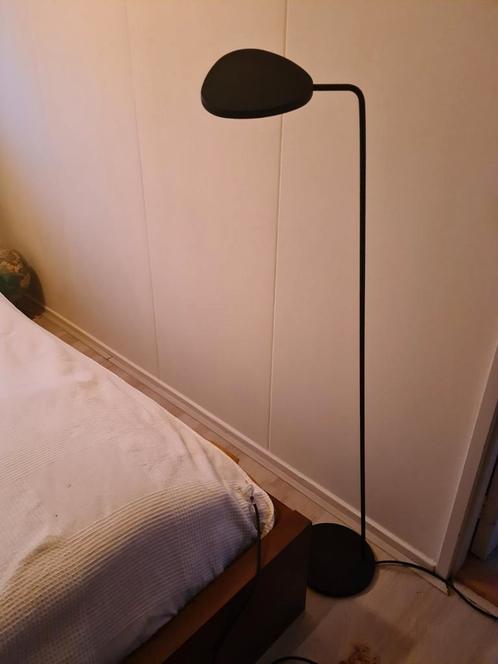 Muuto leaf vloerlamp staande lamp design zwart, Huis en Inrichting, Lampen | Vloerlampen, Gebruikt, Ophalen