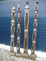 Hardhouten bisjpalen beelden groep, Antiek en Kunst, Ophalen of Verzenden