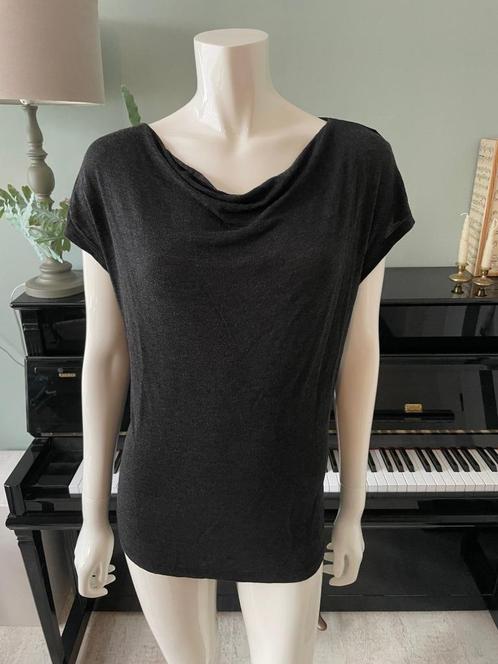 Shirt van de Hema maat S, Kleding | Dames, T-shirts, Zo goed als nieuw, Maat 36 (S), Zwart, Korte mouw, Ophalen of Verzenden
