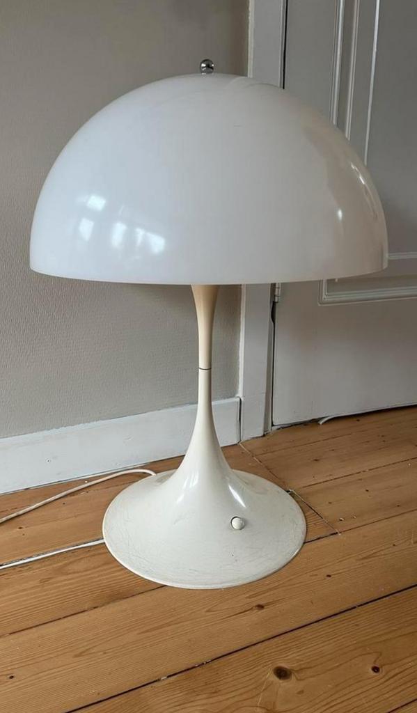 Grote vintage Louis Poulsen Panthella lamp, Huis en Inrichting, Lampen | Tafellampen, Zo goed als nieuw, 50 tot 75 cm, Kunststof