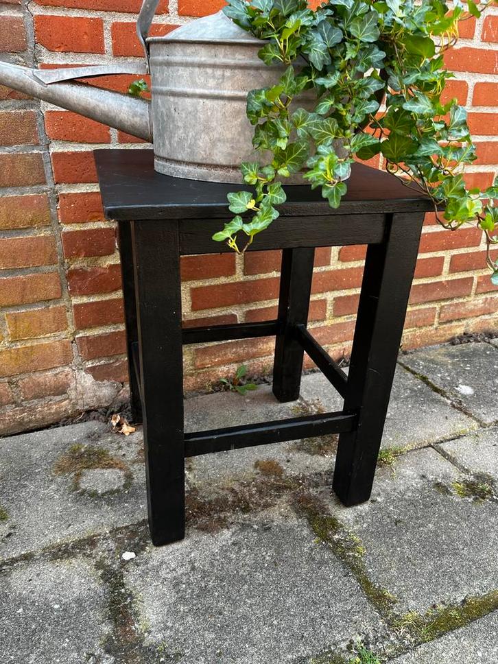 Zwart Krukje / Bijzettafel, Huis en Inrichting, Stoelen, Gebruikt, Eén, Hout, Overige kleuren, Ophalen