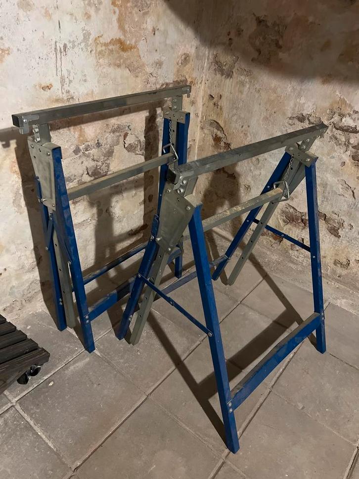 Twee Stevige Schragen voor 15 euro, Doe-het-zelf en Verbouw, Ladders en Trappen, Gebruikt, Ladder, Minder dan 2 meter, Opvouwbaar of Inschuifbaar