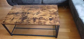 Leuke salontafel met opbergruimte beschikbaar voor biedingen