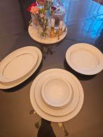 Compleet servies met gouden rand, Ophalen, Zo goed als nieuw, Porselein, Overige stijlen