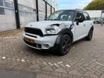 Mini Countryman 1.6 Cooper S All4 AUT 2010 Wit met schade, Auto's, 1380 kg, 74 €/maand, Zwart, 4 stoelen