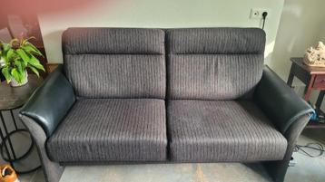 Bruin bankstel (2-zits) + 2 fauteuils beschikbaar voor biedingen