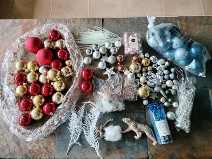 Partij kerstspullen diverse soorten veel nooit gebruikt, Diversen, Kerst, Zo goed als nieuw, Ophalen