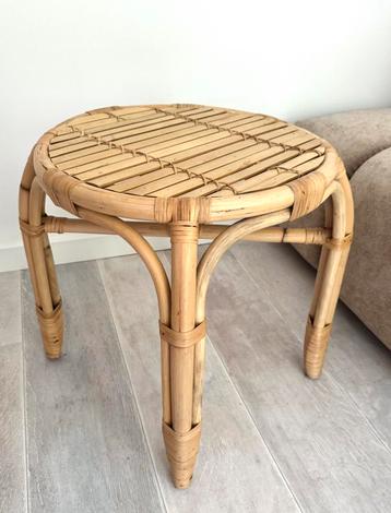Rotan bamboe | tafel | Kruk | Heel mooi | 46,5 cm hoog beschikbaar voor biedingen