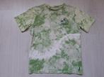 Groen met wit t-shirt van WE Fashion, maat 146/152, Gebruikt, Ophalen of Verzenden, Shirt of Longsleeve, Jongen