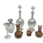 Lot met kristal en glas, waarvan twee met zilveren kraag., Antiek en Kunst, Antiek | Glas en Kristal, Ophalen of Verzenden