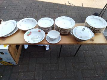 10Delig DDR vintage eetservies  beschikbaar voor biedingen