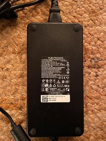 Dell Flextronics GA240PE1-00 Originele Adapter