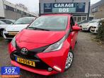 Toyota Aygo 1.0 VVT-i x-play / Carplay / Cruise C / Airco, Voorwielaandrijving, Gebruikt, Euro 6, Start-stop-systeem
