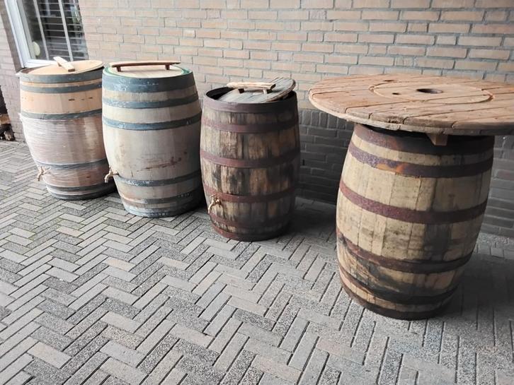 Regentonnen Statafels van eiken vaten, Tuin en Terras, Regentonnen, Zo goed als nieuw, Hout, 150 liter of meer, Met kraantje, Ophalen