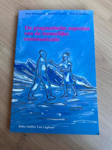 De pragmatische aspecten van de menselijke communicatie beschikbaar voor biedingen