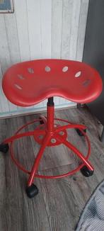rode ikea vintage tractorseat tractorkruk, Ophalen, Gebruikt
