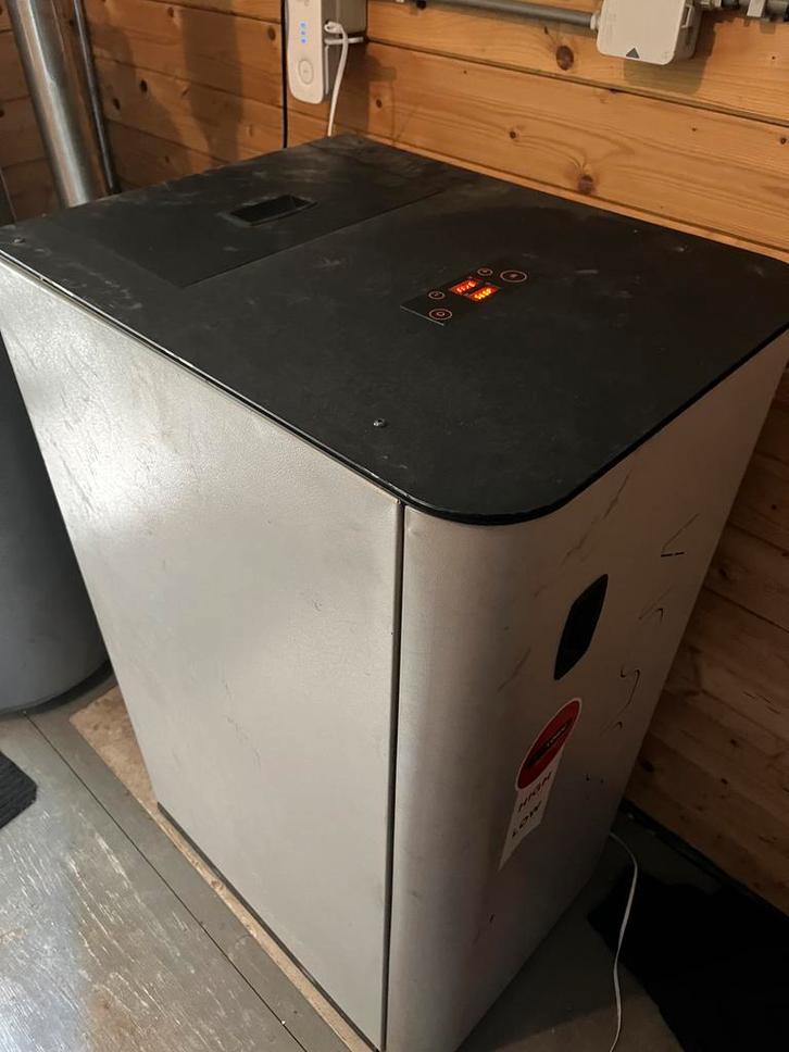 Pelletketel cv en/of buffervat, Doe-het-zelf en Verbouw, Verwarming en Radiatoren, Zo goed als nieuw, 80 cm of meer, 60 tot 150 cm