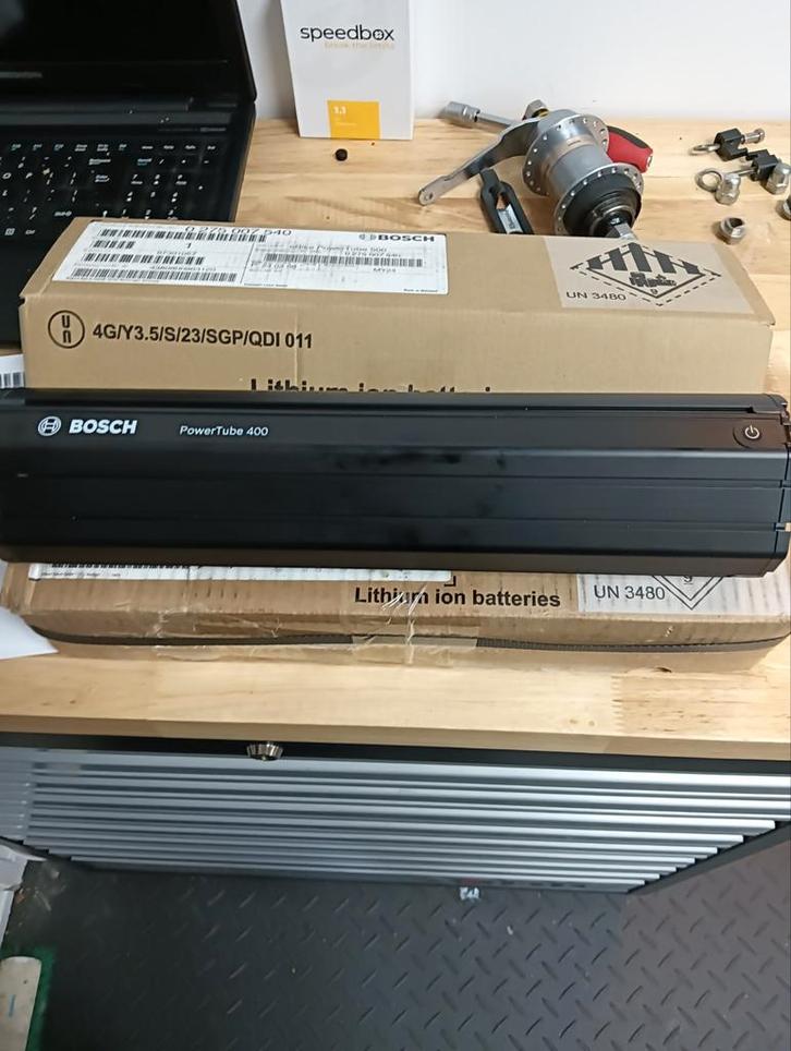 BOSCH  ACCU ALS NIEUW, Fietsen en Brommers, Fietsaccessoires | Fietsaccu's, Zo goed als nieuw, Ophalen of Verzenden