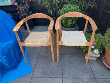 Scandinavische Houten Stoelen met Riet beschikbaar voor biedingen