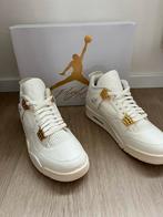 Jordan 4 Metallic Gold | EU 44, Wit, Nieuw, Ophalen of Verzenden, Sneakers of Gympen