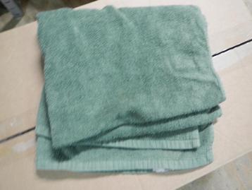 Leger handdoek effen groen (ruim op voorraad) beschikbaar voor biedingen