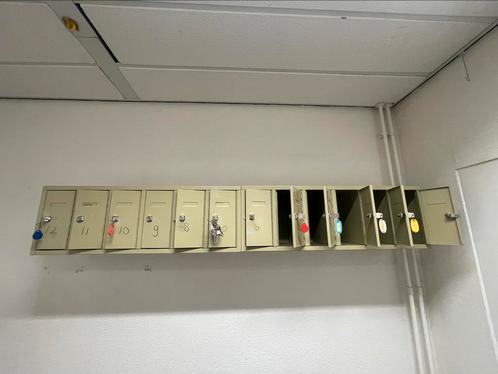 kluisjes a 6 stuks incl. sleuteltjes, Huis en Inrichting, Kasten | Lockerkasten, Zo goed als nieuw, Ophalen