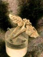 13156-9 Zilveren ring met blad motief, Ophalen of Verzenden, Zo goed als nieuw, 17 tot 18, Dame