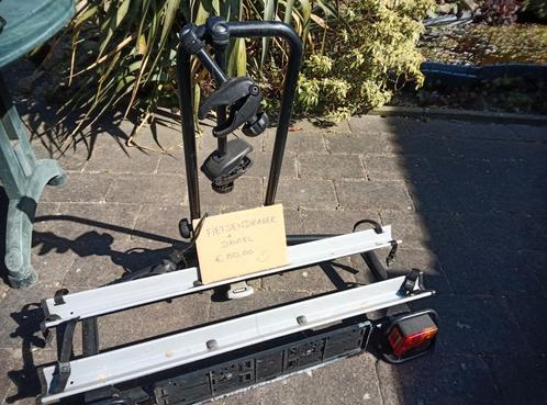 Thule (Zweden) fietsendrager met slot, Auto diversen, Fietsendragers, Zo goed als nieuw, Trekhaakdrager, 2 fietsen, Ophalen