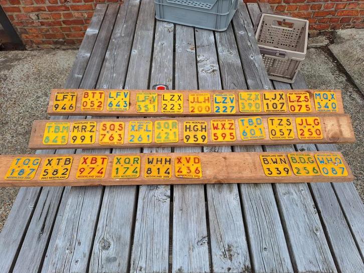 Bromfietsplaatjes Nederland 1980-2006, Verzamelen, Overige Verzamelen, Gebruikt, Ophalen of Verzenden