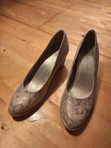 Marco Tozzi pumps (maat 40) beschikbaar voor biedingen