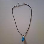 Veterketting met natuurlijke turquoise hanger, Nieuw, Steen of Mineraal, Met edelsteen, Verzenden