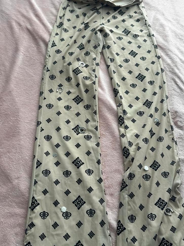 Les Benjamins Broek - Maat M - Nieuw!, Kleding | Dames, Broeken en Pantalons, Nieuw, Maat 38/40 (M), Beige, Lang, Ophalen of Verzenden