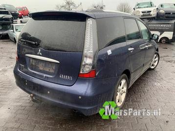 Dorpel rechts van een Mitsubishi Grandis (T65B) beschikbaar voor biedingen