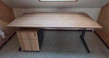 Ahrend bureau kantoor thuis 1,80 x 90 kastje verstelbaar beschikbaar voor biedingen
