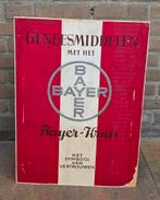 Vintage Karton Winkel Display Bayer, Ophalen of Verzenden, Gebruikt, Reclamebord
