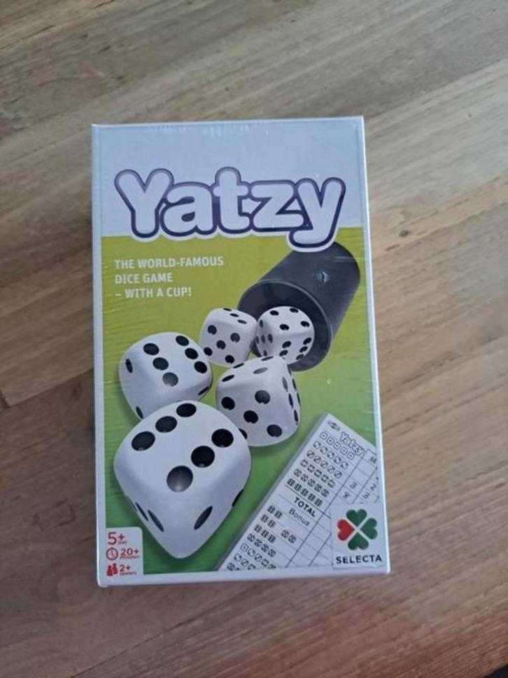 Yatzy en Hartenjagen Nieuw, Hobby en Vrije tijd, Gezelschapsspellen | Bordspellen, Nieuw, Vijf spelers of meer, Reisspel, Ophalen of Verzenden