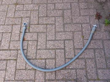Slang voor de wasmachine  beschikbaar voor biedingen