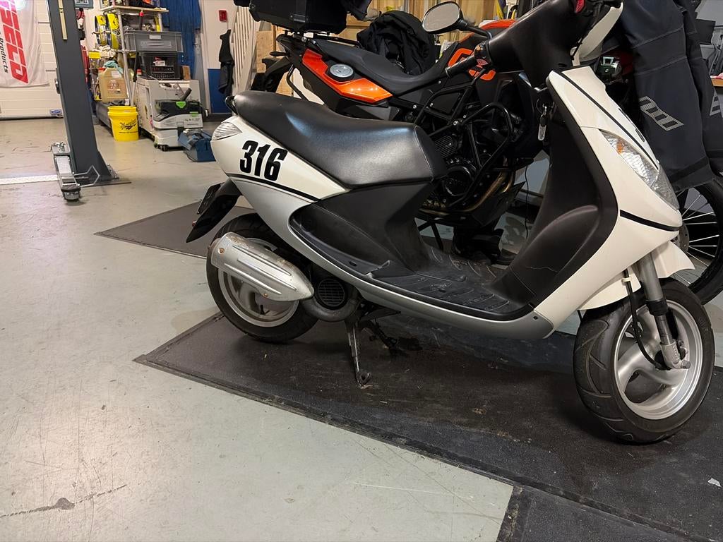 Snorscooter - viva vity.   Blauw kenteken Betrouwbaar, Ophalen, Gebruikt, Overige modellen