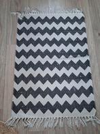 Vloerkleed met zigzag patroon, Grijs, 100 tot 150 cm, Scandinavisch, Zo goed als nieuw