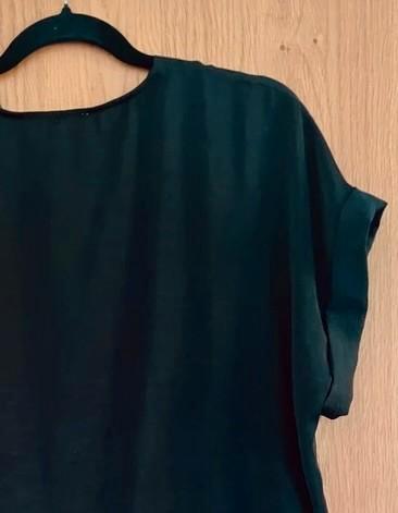 Zwart zijde glanzend topje met korte mouw | Primark (S), Kleding | Dames, Tops, Zo goed als nieuw, Maat 36 (S), Zwart, Korte mouw