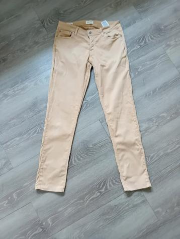 Mooie nette beige heren broek maat 33/36 van Jack and Jones  beschikbaar voor biedingen