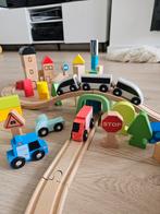 Houten treinspoor aangevuld met voertuigen en blokken, Kinderen en Baby's, Speelgoed | Houten speelgoed, Overige typen, Gebruikt