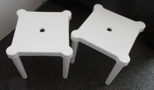 2 x wit Ikea Utter krukje 27 x 27 x 27 cm - samen 4 euro, Huis en Inrichting, Krukjes, Kunststof, Ophalen of Verzenden