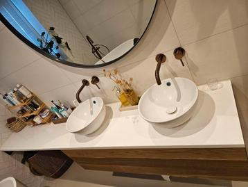 Wastafelblad 260x45 cm wit, 2 wastafels, kleine schade