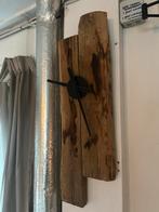 Prachtige barnwood klok, Ophalen of Verzenden, Zo goed als nieuw, Analoog, Wandklok