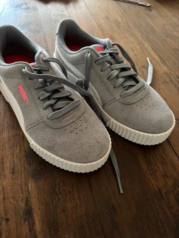 Puma sneakers beschikbaar voor biedingen